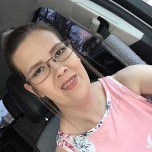 Meet your Posher, Melanie